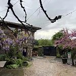 D'hotes Et Du Tapissier Pensjonat 4*