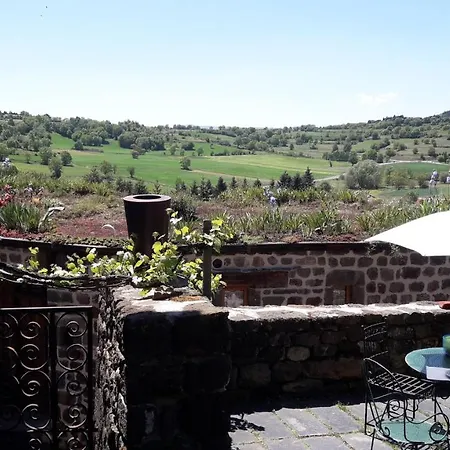 D'hotes Et Du Tapissier Guest house
