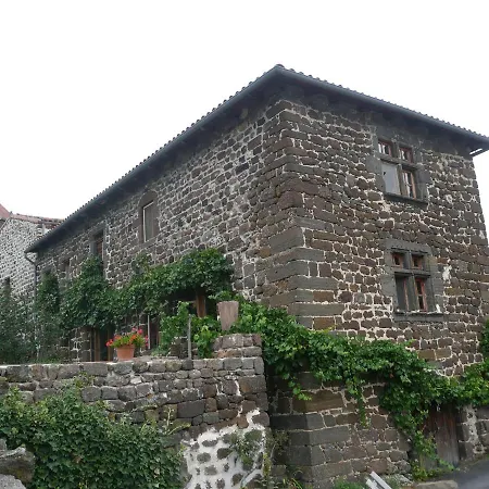 D'hotes Et Du Tapissier *