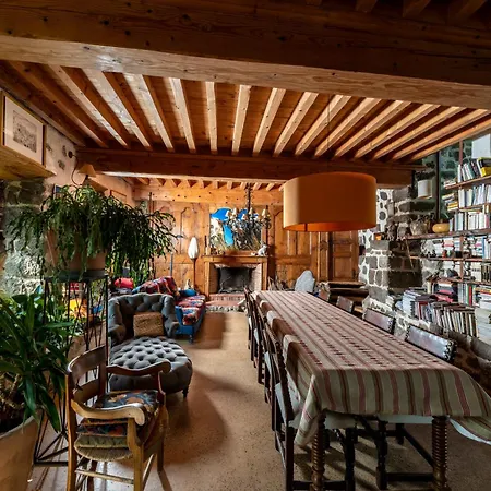 게스트하우스 D'hotes Et Du Tapissier Polignac (Haute-Loire)