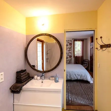 D'hotes Et Du Tapissier Vendégház