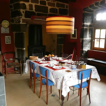 D'hotes Et Du Tapissier Polignac (Haute-Loire)