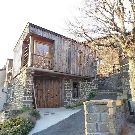 D'hotes Et Du Tapissier Polignac (Haute-Loire)