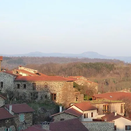 D'hotes Et Du Tapissier