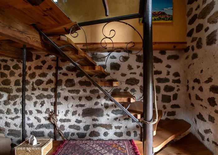 D'hotes Et Du Tapissier Гостевой дом Polignac (Haute-Loire)